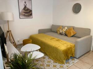 Appartements Cozy atmosphere 4pers near Eurexpo GroupamaStadium : photos des chambres