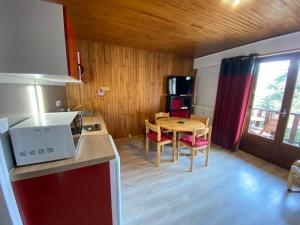 Studio lumineux 2* tout confort à Brides-les-Bains, WIFI, animaux admis - FR-1-512-3