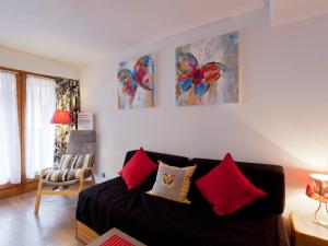 Appartements Studio avec Balcon Sud et WiFi au Centre de Brides-les-Bains, Proche Thermes et Telecabine - FR-1-512-54 : photos des chambres