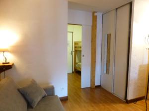 Appartements Studio 4 pers avec Balcon, Parking et Wi-Fi, Proche Thermes, Brides-les-Bains - FR-1-512-100 : photos des chambres