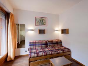 Appartements Studio Confortable pour 2 Personnes avec Balcon, Proche Telecabine et Spa a Brides-les-Bains - FR-1-512-114 : photos des chambres