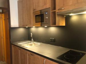 Appartements Studio central avec balcon, parking et lave-vaisselle - FR-1-512-134 : photos des chambres