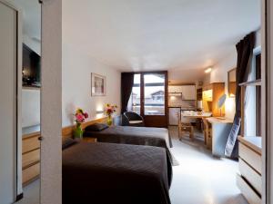 Appartements Studio avec Balcon et Double Exposition a Brides-les-Bains, Pres des Thermes - FR-1-512-144 : photos des chambres