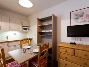 Appartements Studio equipe avec balcon, WiFi et animaux admis - FR-1-512-184 : photos des chambres