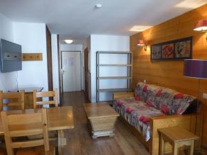 Appartements Charmant Studio a Brides-les-Bains, Residence Cybele, 4 Pers, Balcon, Parking, WiFi Inclus - FR-1-512-48 : photos des chambres