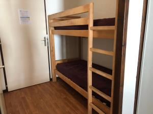 Appartements Studio avec Balcon, WIFI et Parking - 4 pers, Proche Thermes, Brides-les-Bains - FR-1-512-164 : photos des chambres