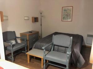 Appartements Studio cosy en centre-ville, a proximite des thermes et des pistes du domaine des Trois Vallees - FR-1-512-228 : photos des chambres