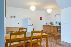 Beautiful 3 Bed House, Sleeps 4 - No 4 Lyrath
