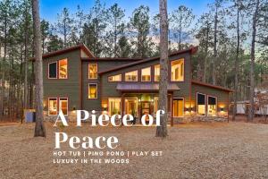 Stayhocha Pingpong,hot tub, play area, forest - 4hvězdičkové hotely ve městě Broken Bow