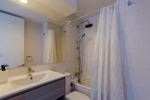 Vista a la cordillera y terraza en Las Condes