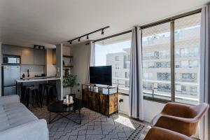 Vista a la cordillera y terraza en Las Condes