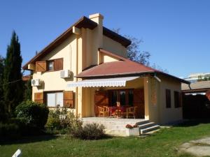 Vakantiehuis Villa Bini Holiday home Sveti Konstantin Bulgarije