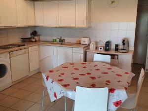 Appartements Appartement Duplex Climatise, Quartier Richelieu, Proche Plages, Garage, Cap d'Agde - FR-1-749-18 : photos des chambres