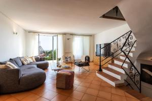 Villas VILLA LUNA VI4339 By Riviera Holiday Homes : photos des chambres