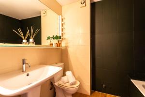 Villas VILLA LUNA VI4339 By Riviera Holiday Homes : photos des chambres