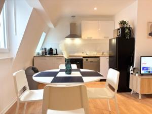 Apartment for 6 guests in Hypercentre de Rbx