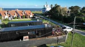 Apart Containers, Acantilados