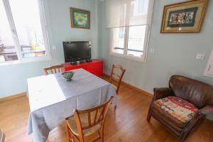 Bright pied-à-terre Eiffel Tower 4 people