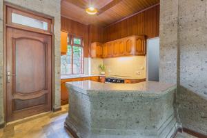 Castila Saraswati - Tranquil 4BR Villa in Kayu Aya