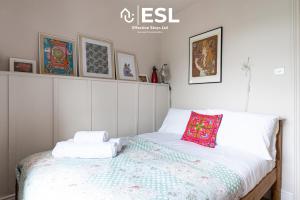 2 Bed Townhouse with Garden & Parking