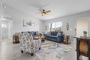 Heated Pool, Family Friendly, Outdoor Lounge - Shore Beats Working - Roelens
