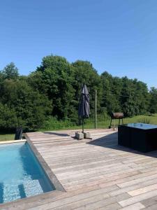 Maisons de vacances Maison Croignon 140 m2 with pool : photos des chambres