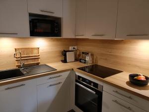 Appartements Appt neuf 2-4 pers avec loggia - Piscine chauffee - Bord de mer - Corse du Sud- Bonifacio : photos des chambres