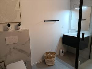 Appartements Appt neuf 2-4 pers avec loggia - Piscine chauffee - Bord de mer - Corse du Sud- Bonifacio : photos des chambres