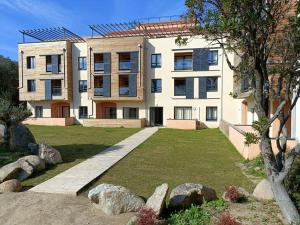 Appartements Appt neuf 2-4 pers avec loggia - Piscine chauffee - Bord de mer - Corse du Sud- Bonifacio : photos des chambres