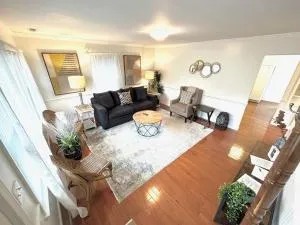 Campus Cottage - Muncie