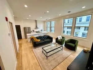 Condo C - Gallery Suites Downtown Marion - Huntington