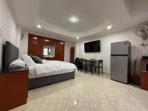 Patong Condotel - 8th Floor - 28 SQM - King bed, Kitchen, Private Bathroom, Seating Area, TV with Free WIFI, walking distance to the Beach - Phuket Town