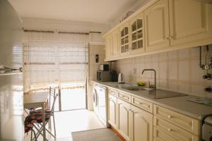 Dona Ana Beach Apartment