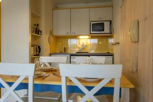 Ti Cap - plage à pieds - Piscine