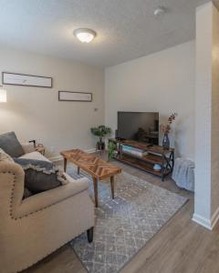 University Suite "C"