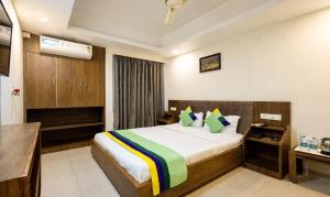 SWAGATAM INN, 5 minutes walk from Guwahati Railway Station
