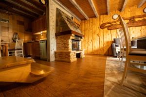 Domek z kominkiem i jacuzzi