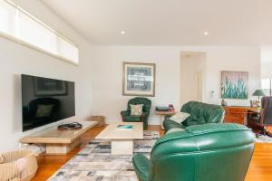 Cozy Home 2mins walk to Rye Beach with Parking and Fast Internet