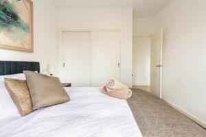 Cozy Home 2mins walk to Rye Beach with Parking and Fast Internet