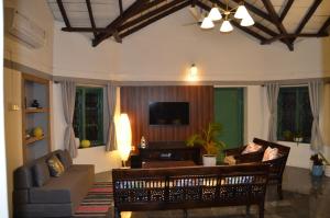 Villa Aayra - Premium cozy stay - 2BHK AC Villa