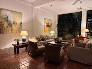 Birders Urban Retreat - Madiwala