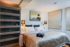 Unique Luxury 3BR Home in the heart of central london, moments away from the vibrant Brick Lane, Shoreditch and London Liverpool Street