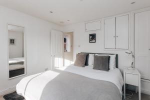 Rose Cottage - Central Henley