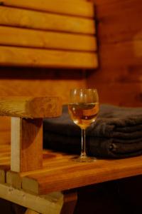 Osada pod Gwiazdami & SPA - DELUXE blisko jezioro, ogrodzony, ognisko, taras, dodatkowa sypialnia