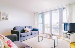 Cinq 5 Zinc in Fistral, Newquay