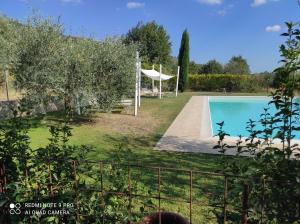 Casa Macinarino APPARTAMENTO 13 con piscina