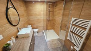 Maisons de vacances Belle maison renovee au centre de Agen sacre-coeur : Maison 5 Chambres