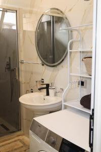 Krons Apartment by PikHost