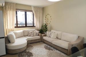 Krons Apartment by PikHost