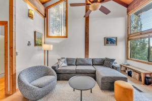 Cozy Mountain Retreat in Truckee Near Northstar